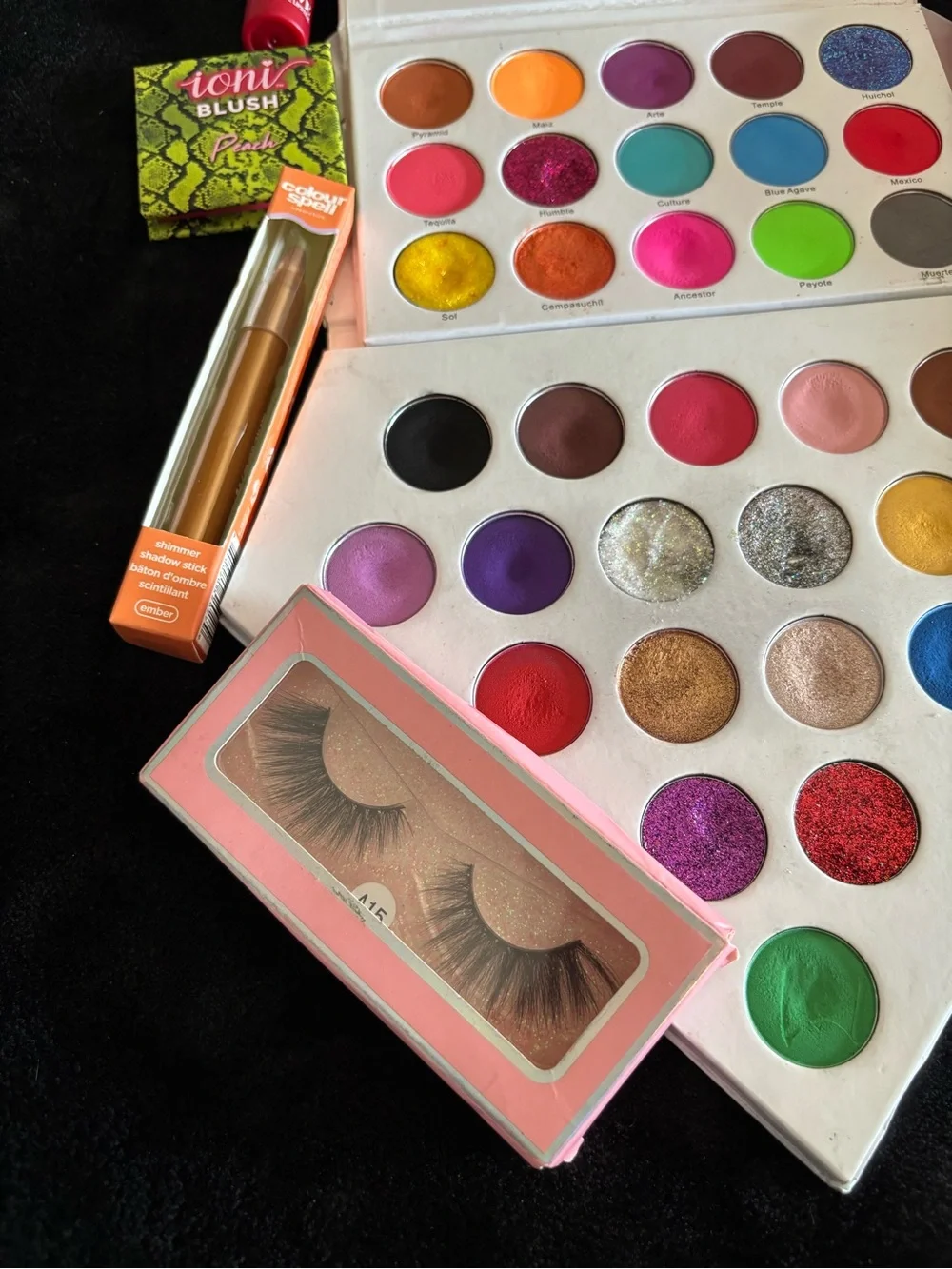Makeup Bundle Multi-Color Eyeshadow Palette- Makeup Artist Trying To Declutter